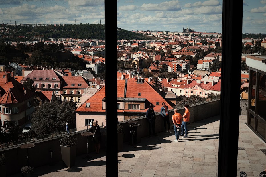 Conf-balcony